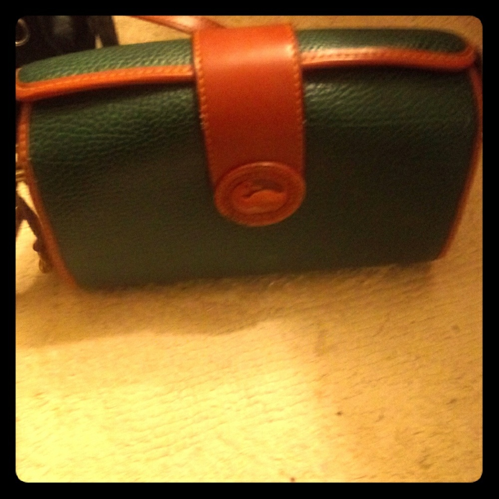 Dooney and burke strap tote purse